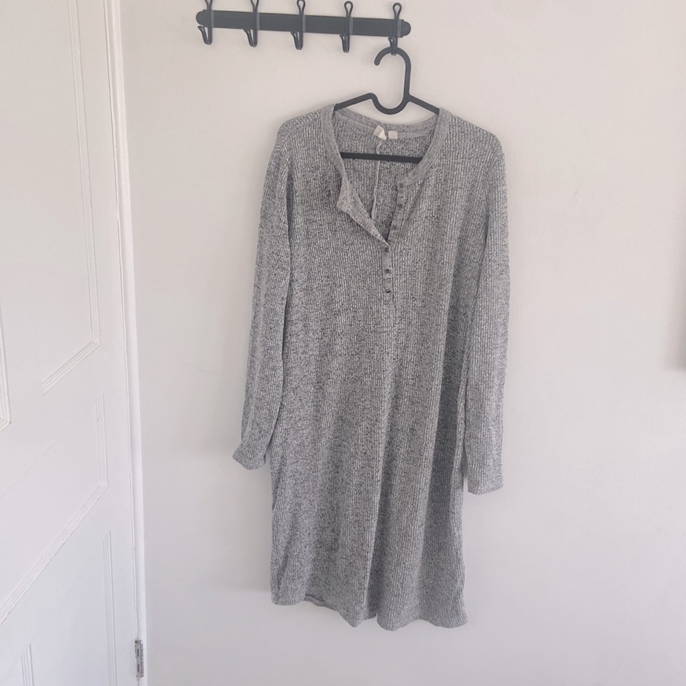 GAP Maternity Heather GREY Sweater Dress **see photos** - Size Large - stretchy!